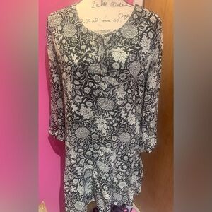 Rose & Olive long sleeved dress size Large